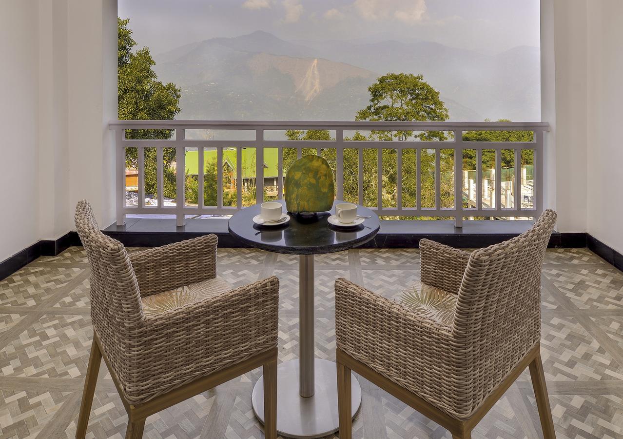 Hotel Mayfair Himalayan 5*